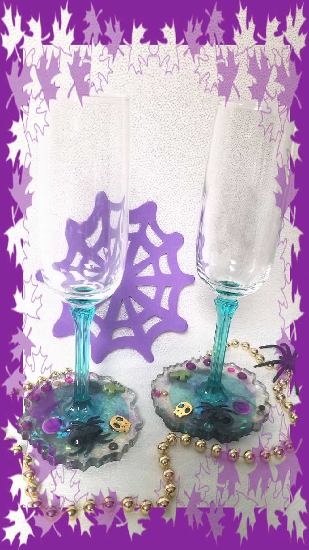 Long Stem Teal Wine Glass With a Spider and Skull