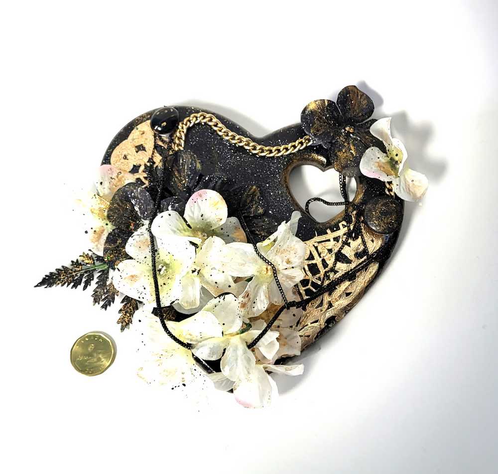 Wooden Heart Wall Plaque, Black and White Flowers, Gold Colored Chains and Paper