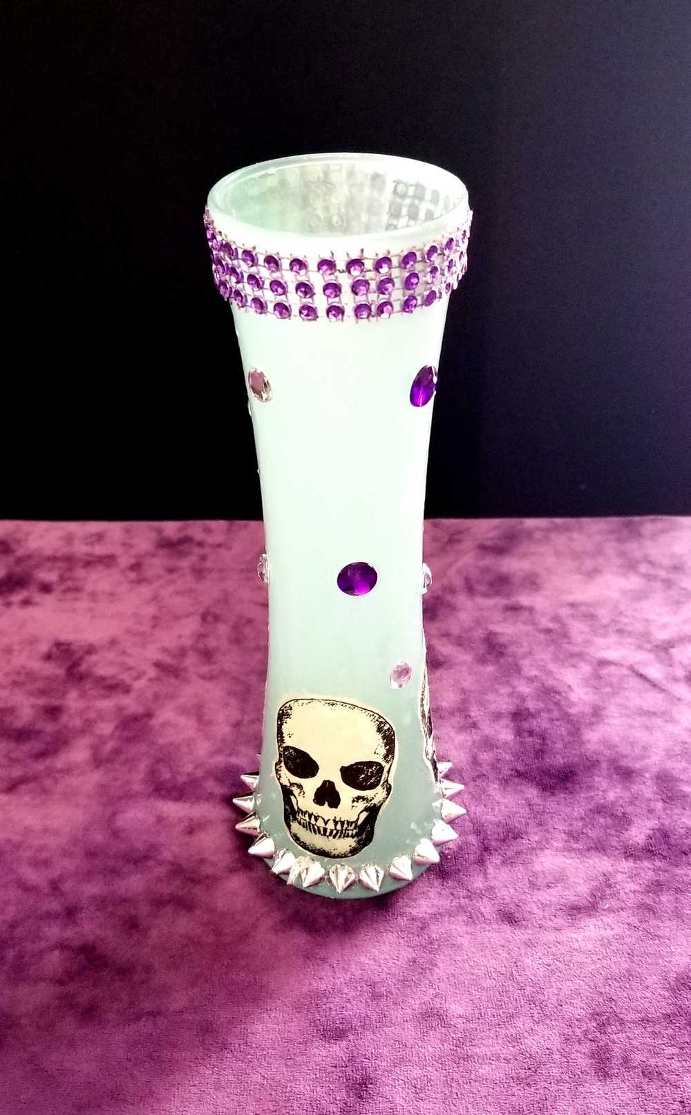 19 cm Tall Teal Colored Glass Vase with Skulls, Spikes and Resin