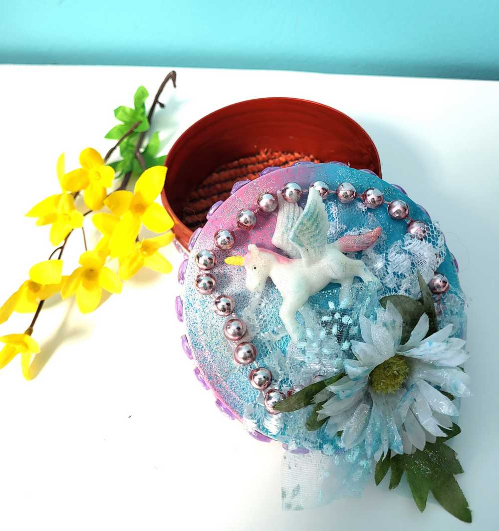 Recycled Round Jewelry Box with a Flying Pink Unicorn and a Daisy