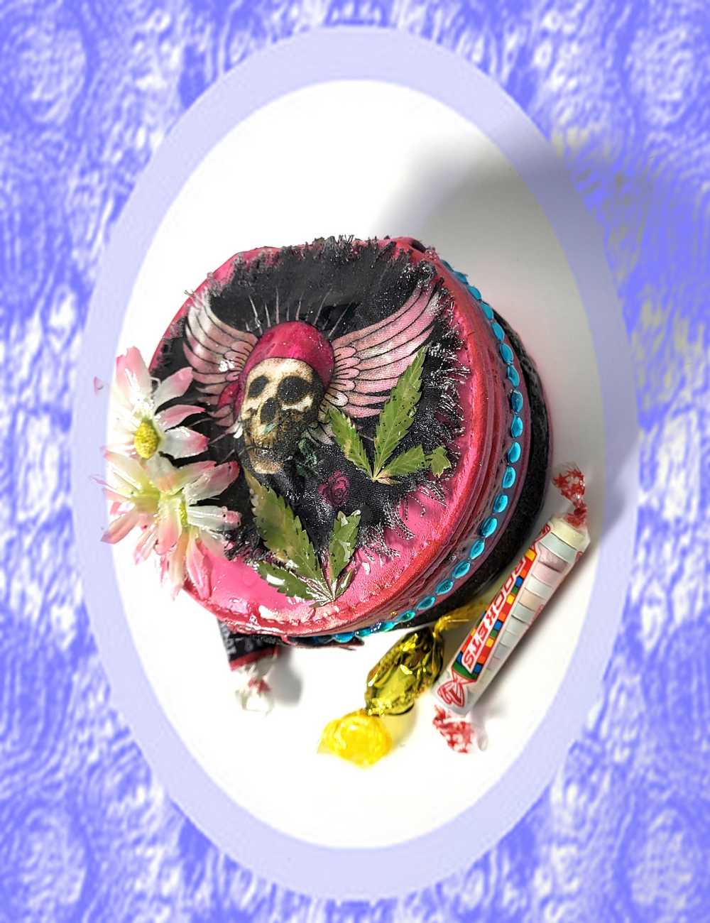 Travel Pink Skull Jewelry Box with a Daisy and Pot Leaves