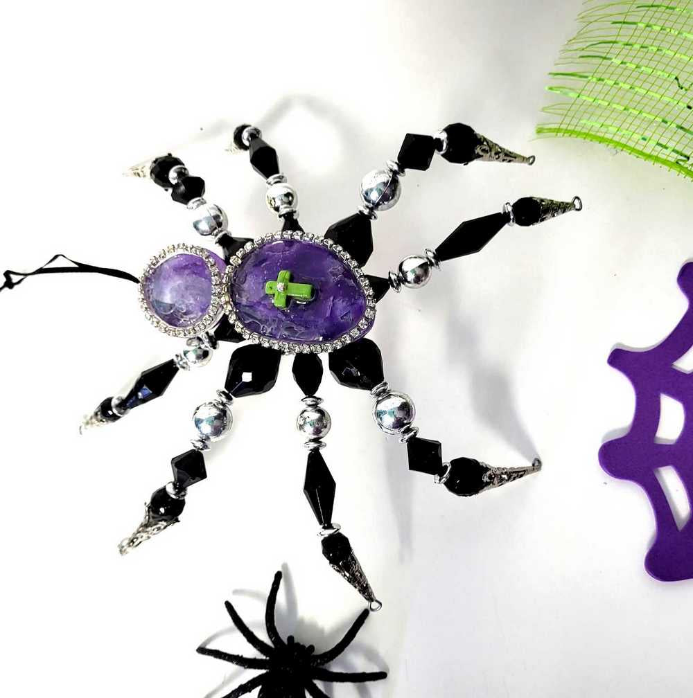 Large Beaded Spider with Glass Body and Skull Charm